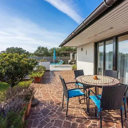 In - Insel Krk 39437 Holiday home *