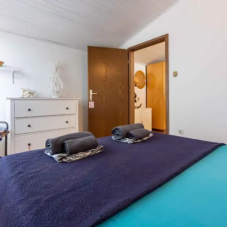 In - Insel Krk 39437 Holiday home Kornic