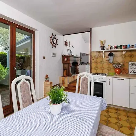 In - Insel Krk 39437 Holiday home