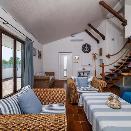 In - Insel Krk 39437 Holiday home Kornic